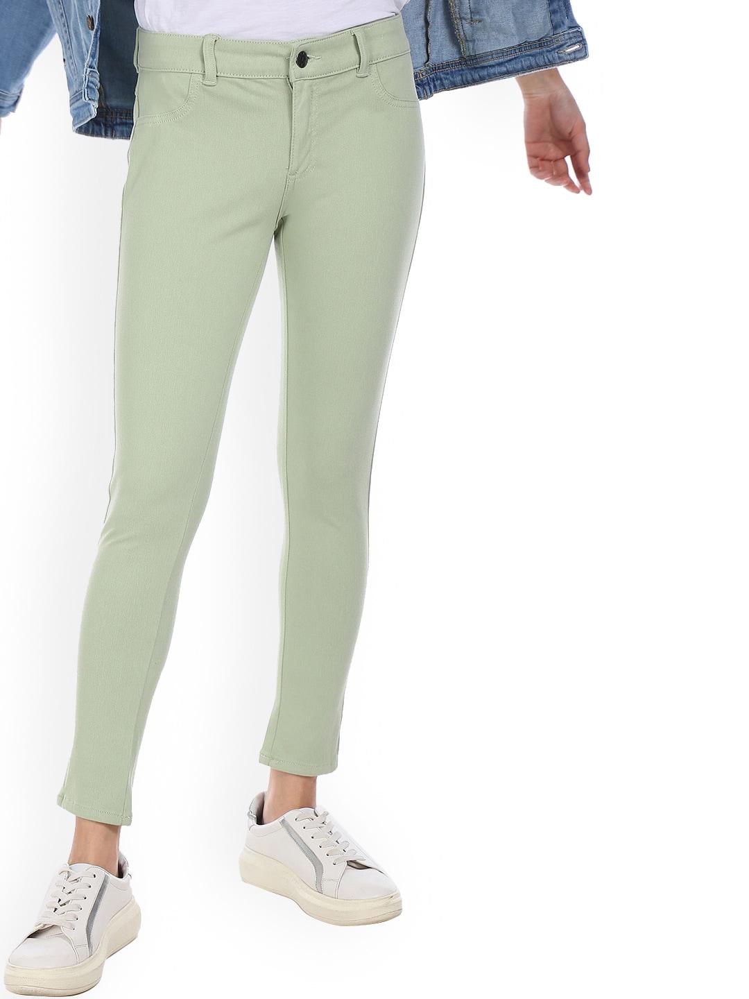 Sugr Women Green Solid Jeggings