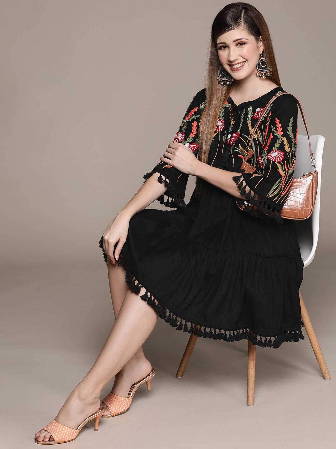 ishin-women-black-&-green-floral-embroidered-tiered-a-line-dress