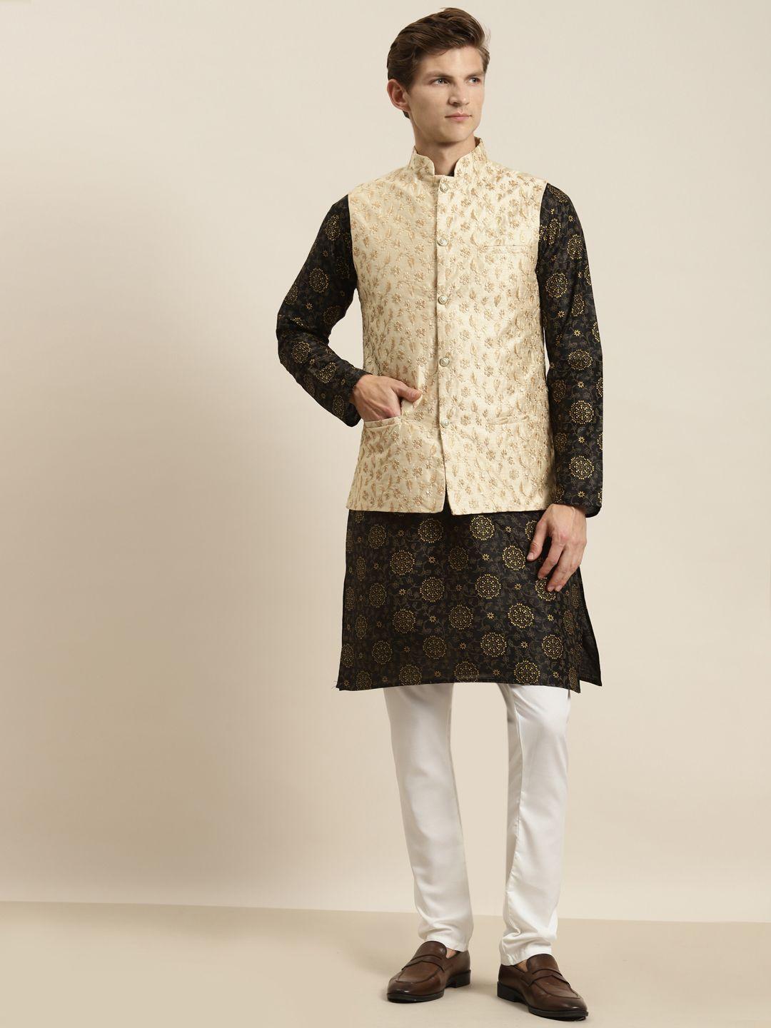 sojanya-men-black-ethnic-motifs-printed-kurta-with-pyjamas-&-nehru-jacket