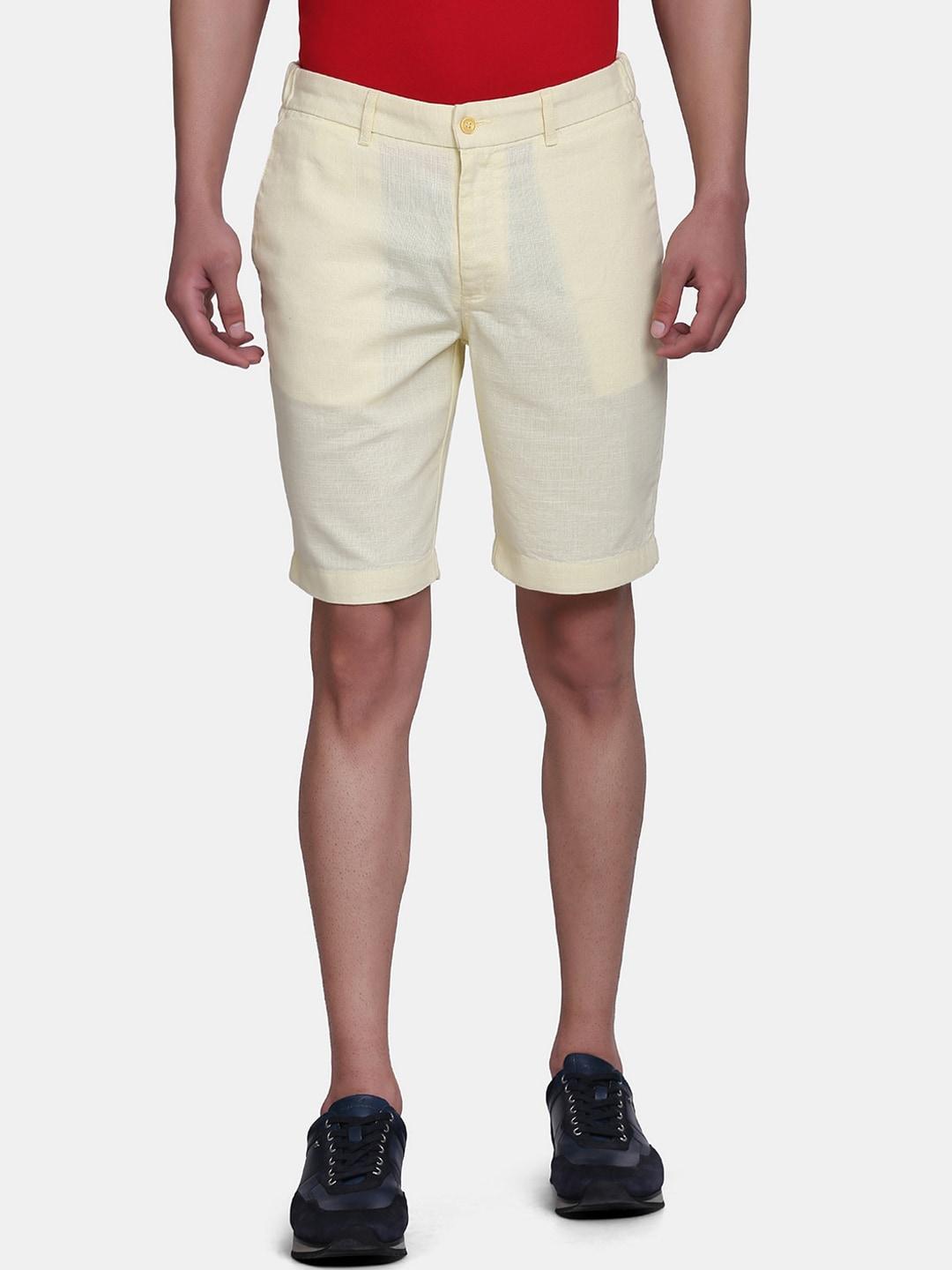blackberrys-men-yellow-solid-bs-10-slim-fit-low-rise-cotton-shorts