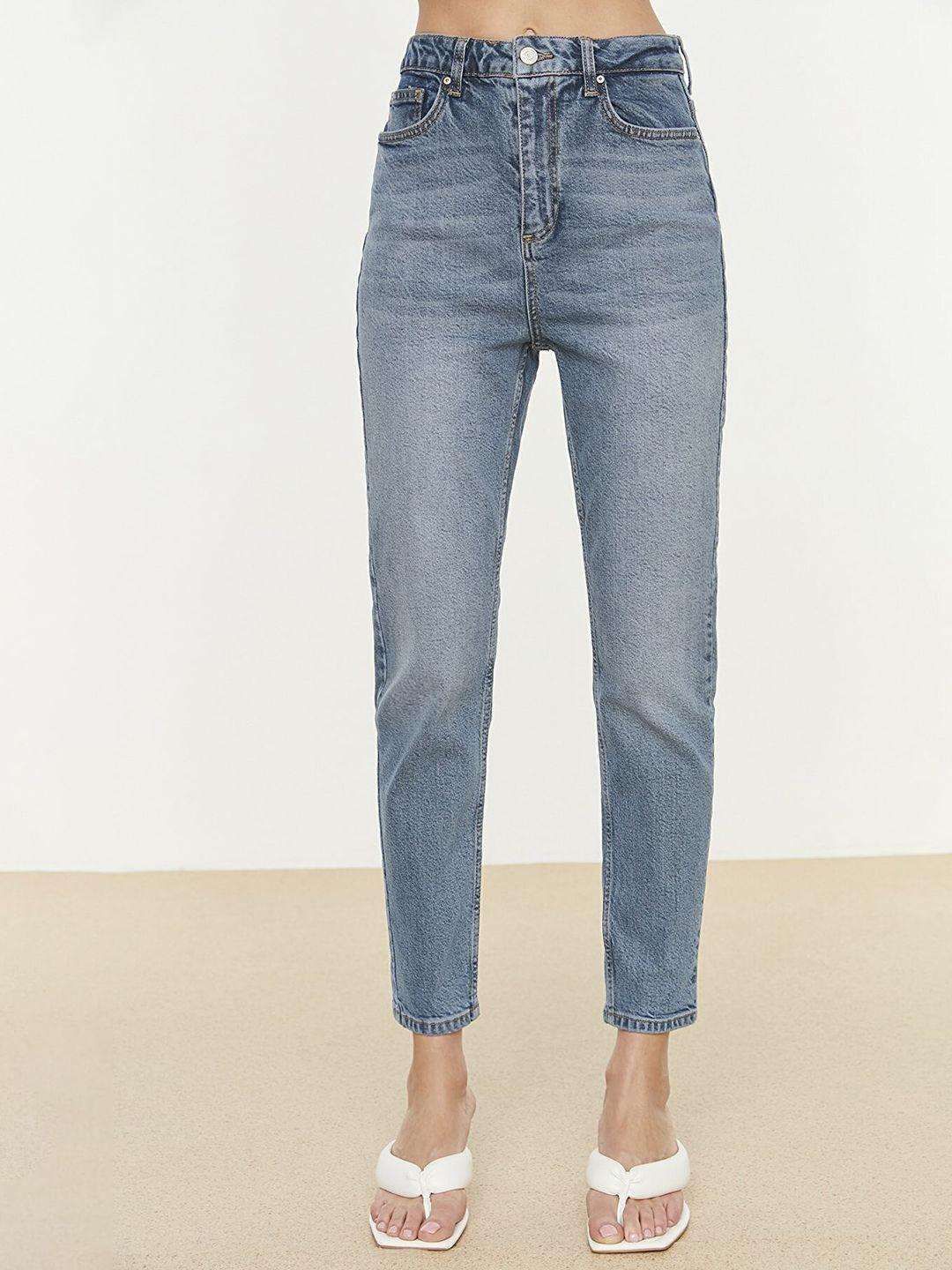 trendyol-women-blue-mom-slim-fit-high-rise-light-fade-jeans
