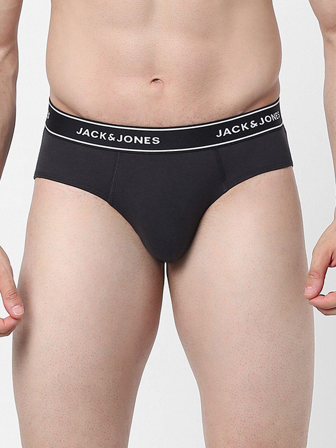jack-&-jones-men-solid-basic-cotton-briefs