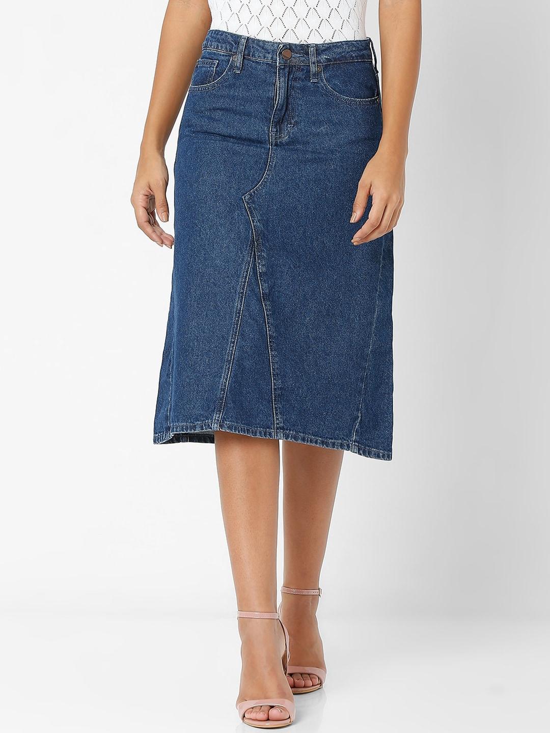 spykar-women-blue-solid-slim-fit-straight-knee-length-denim-skirt