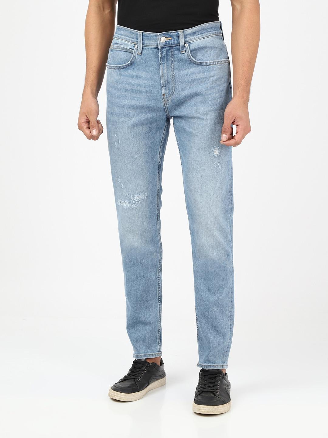 lee-men-blue-relaxed-fit-mildly-distressed-light-fade-stretchable-jeans