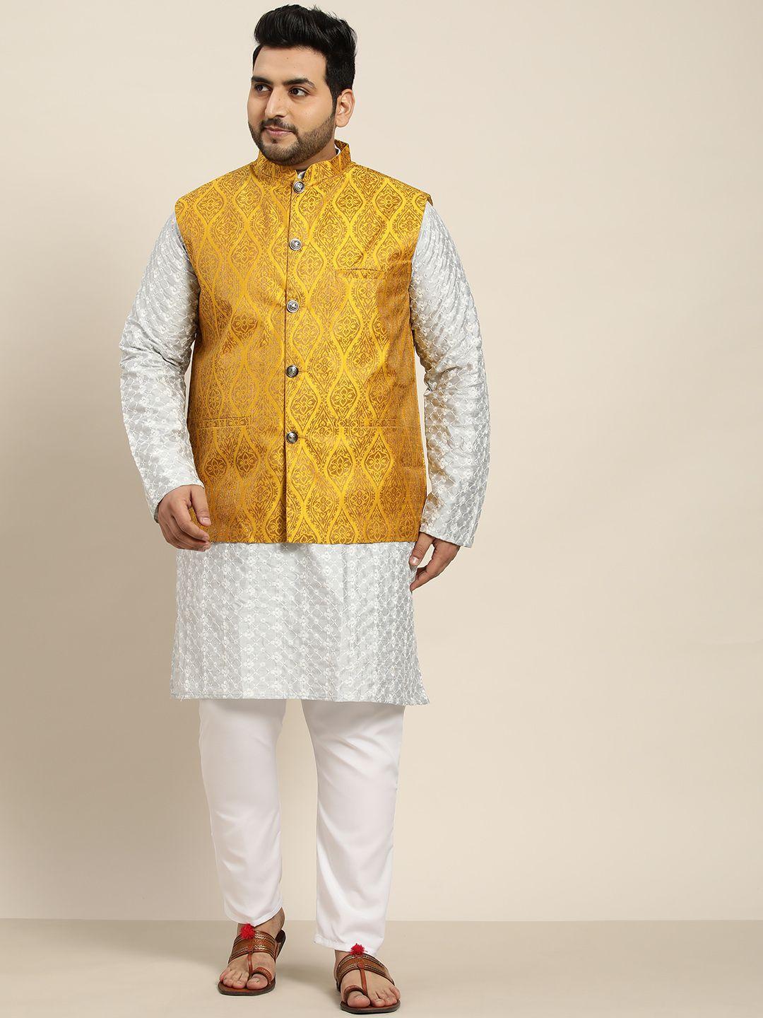 sojanya-plus-men-grey-embroidered-kurta-with-churidar-comes-with-a-nehru-jacket