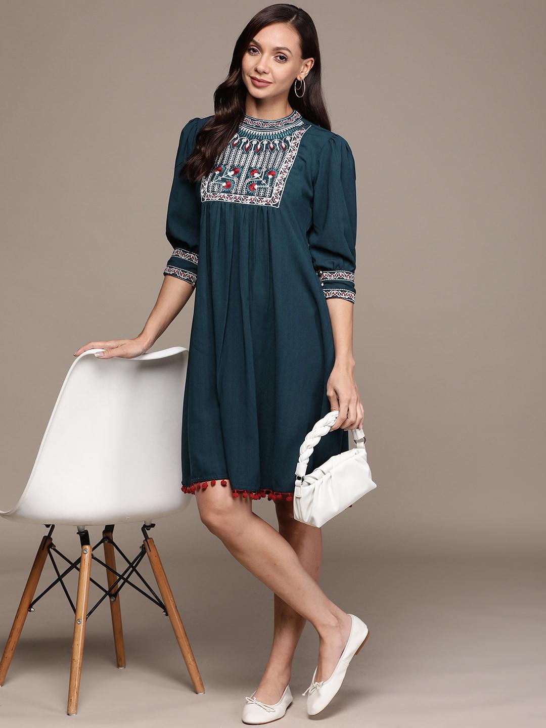 ishin-teal-blue-&-white-ethnic-motifs-embroidered-georgette-a-line-dress