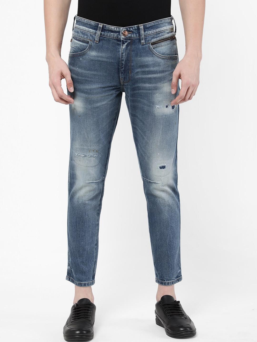Wrangler Men Blue Slim Fit Mildly Distressed Heavy Fade Stretchable Denim Jeans