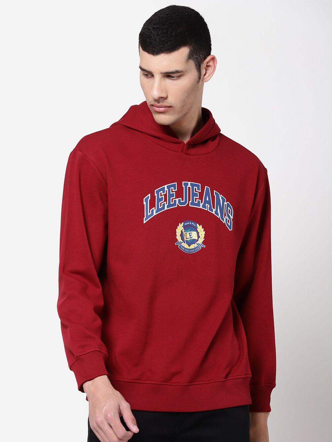 lee-men-maroon-printed-hooded-sweatshirt