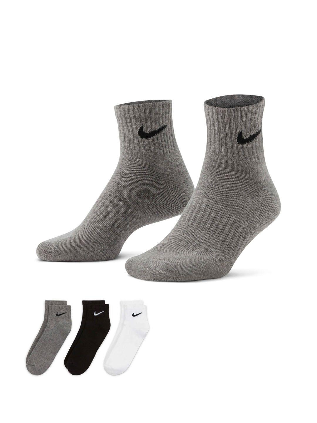 nike-men-pack-of-3-everyday-cushioned-ankle-length-training-socks