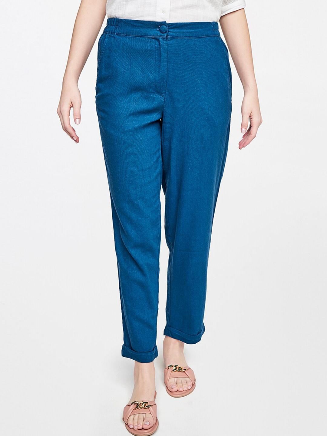 and-women-blue-solid-cropped-casual-trousers