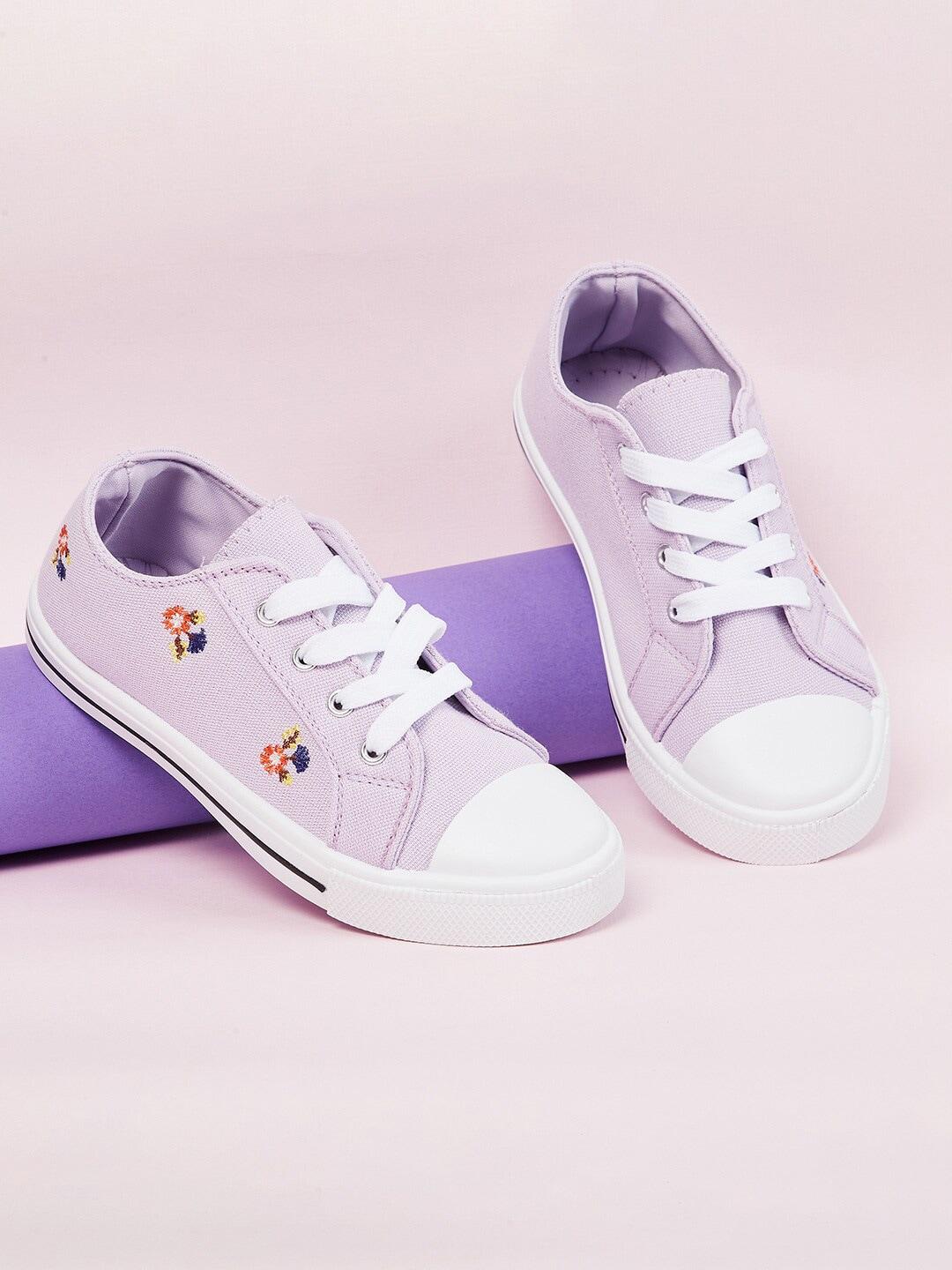 max Girls Printed Canvas Sneakers