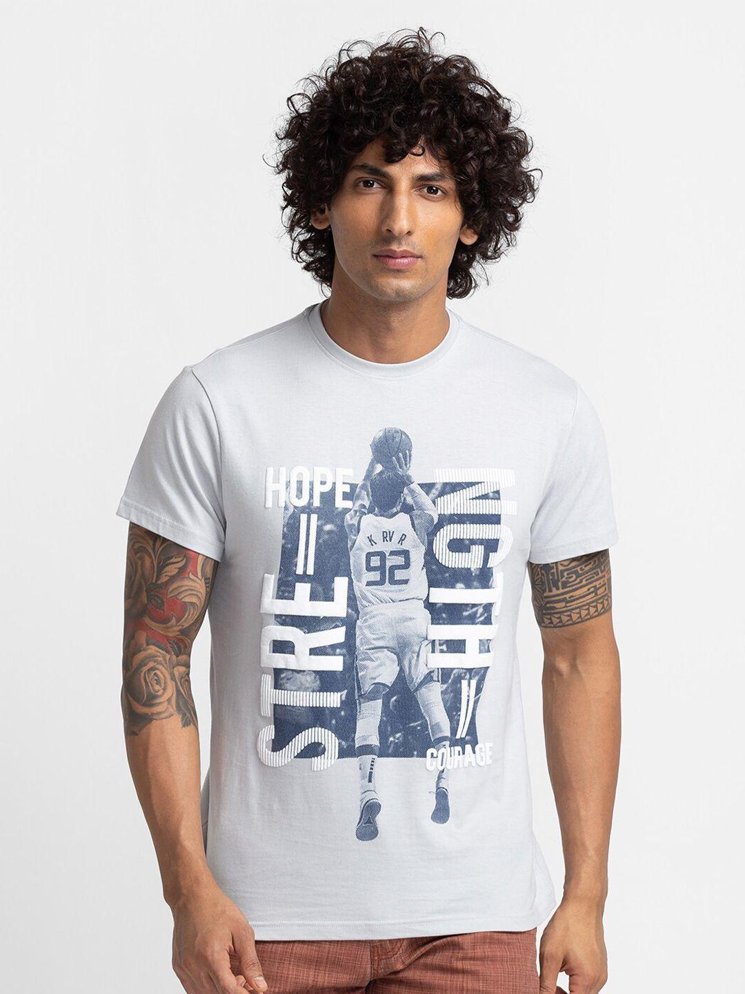 globus-men-grey-typography-printed-raw-edge-t-shirt