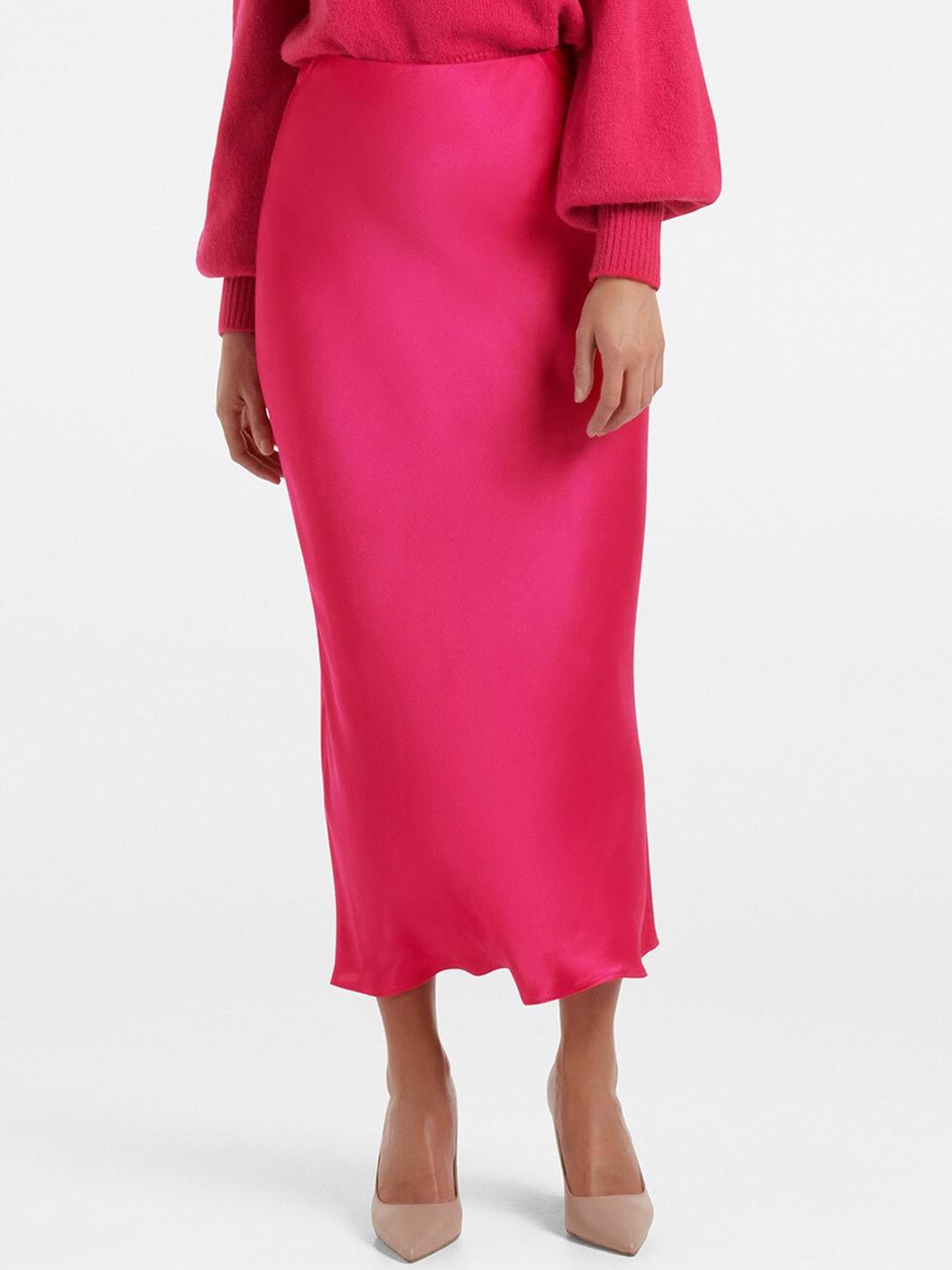 forever-new-women-pink-solid-midi-skirt