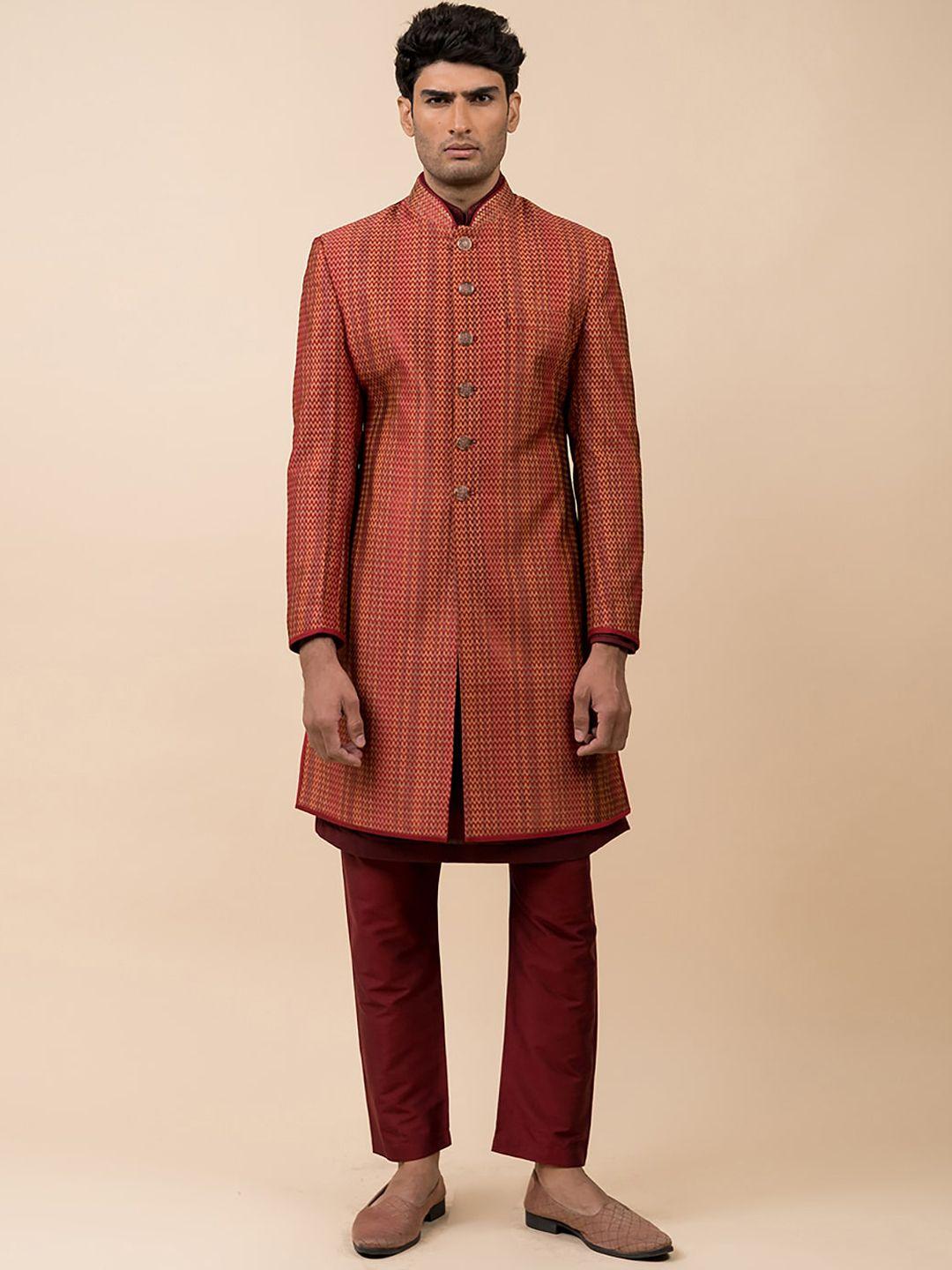 tasva-men-maroon-embroidered-sherwani