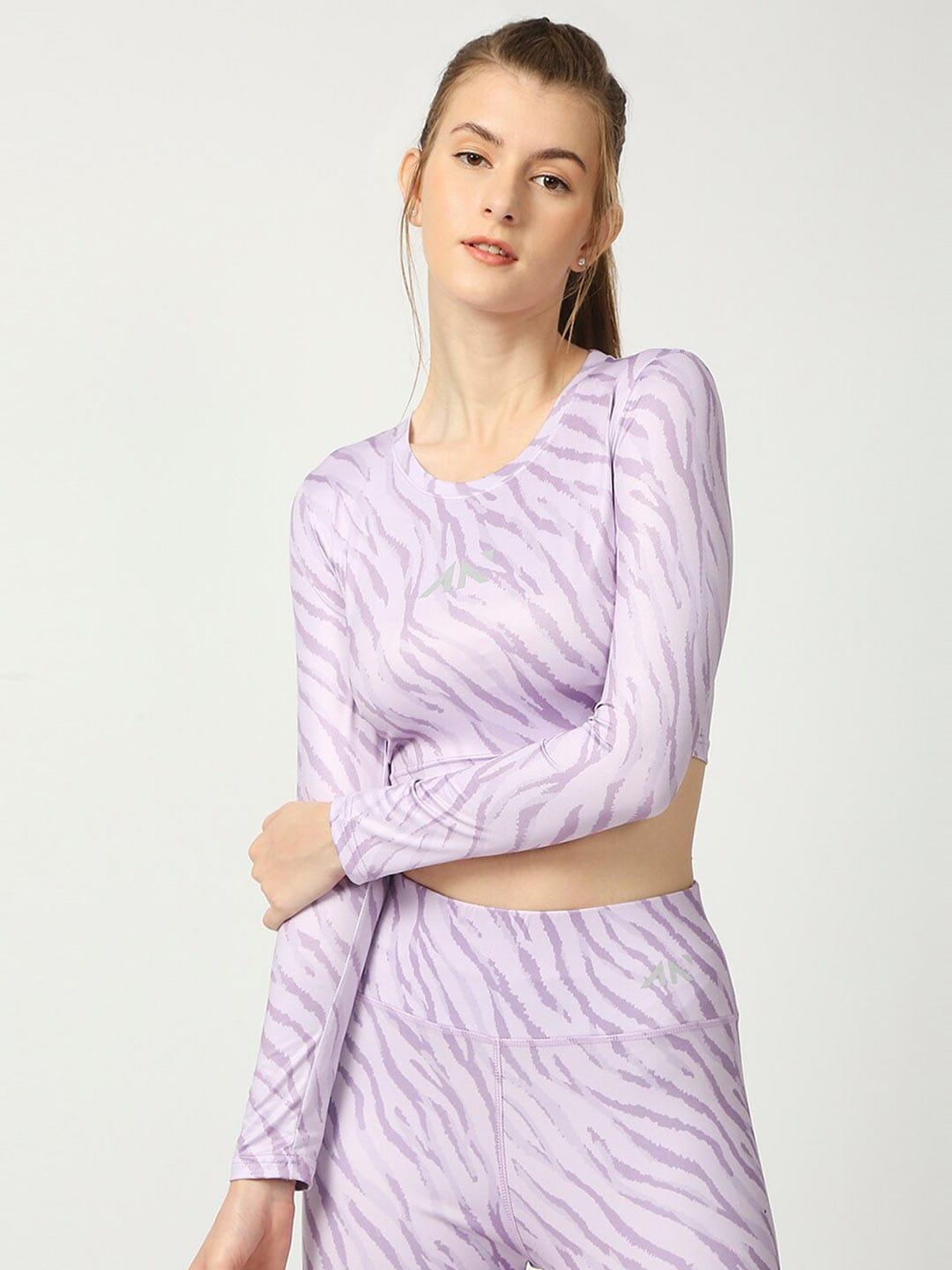 aesthetic-nation-woman-lavender-vogue-crop-top