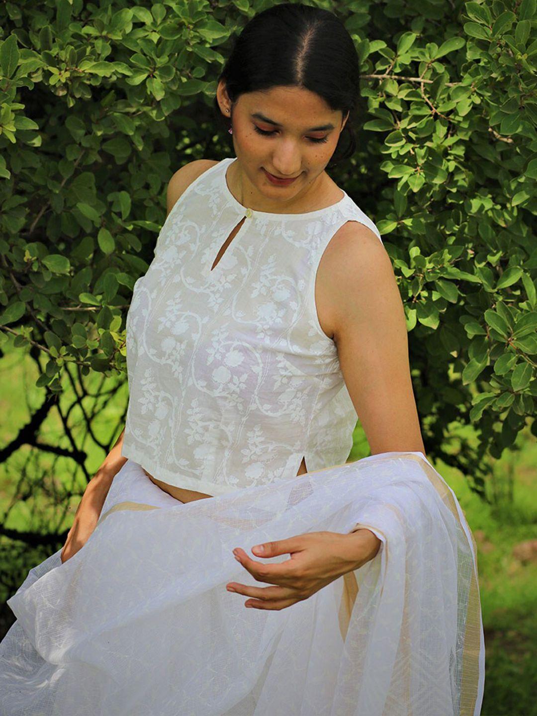 chidiyaa-women-white-handprinted-pure-cotton-saree-blouse