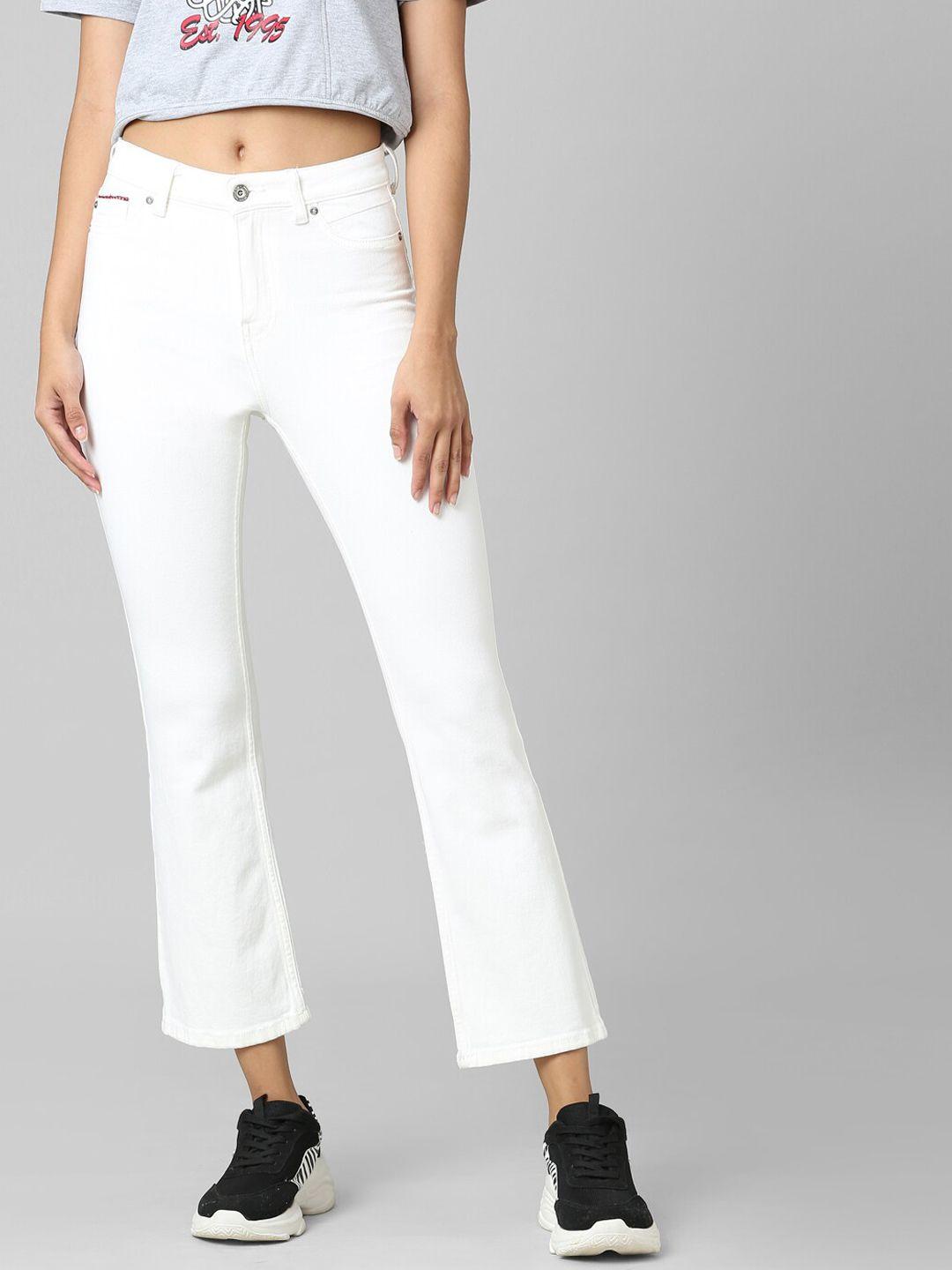 only-women-white-flared-high-rise-slash-knee-jeans