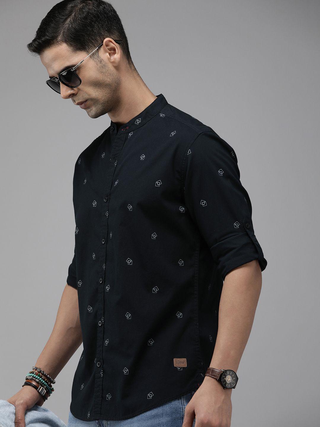 the-roadster-lifestyle-co.-men-pure-cotton-geometric-printed-casual-shirt