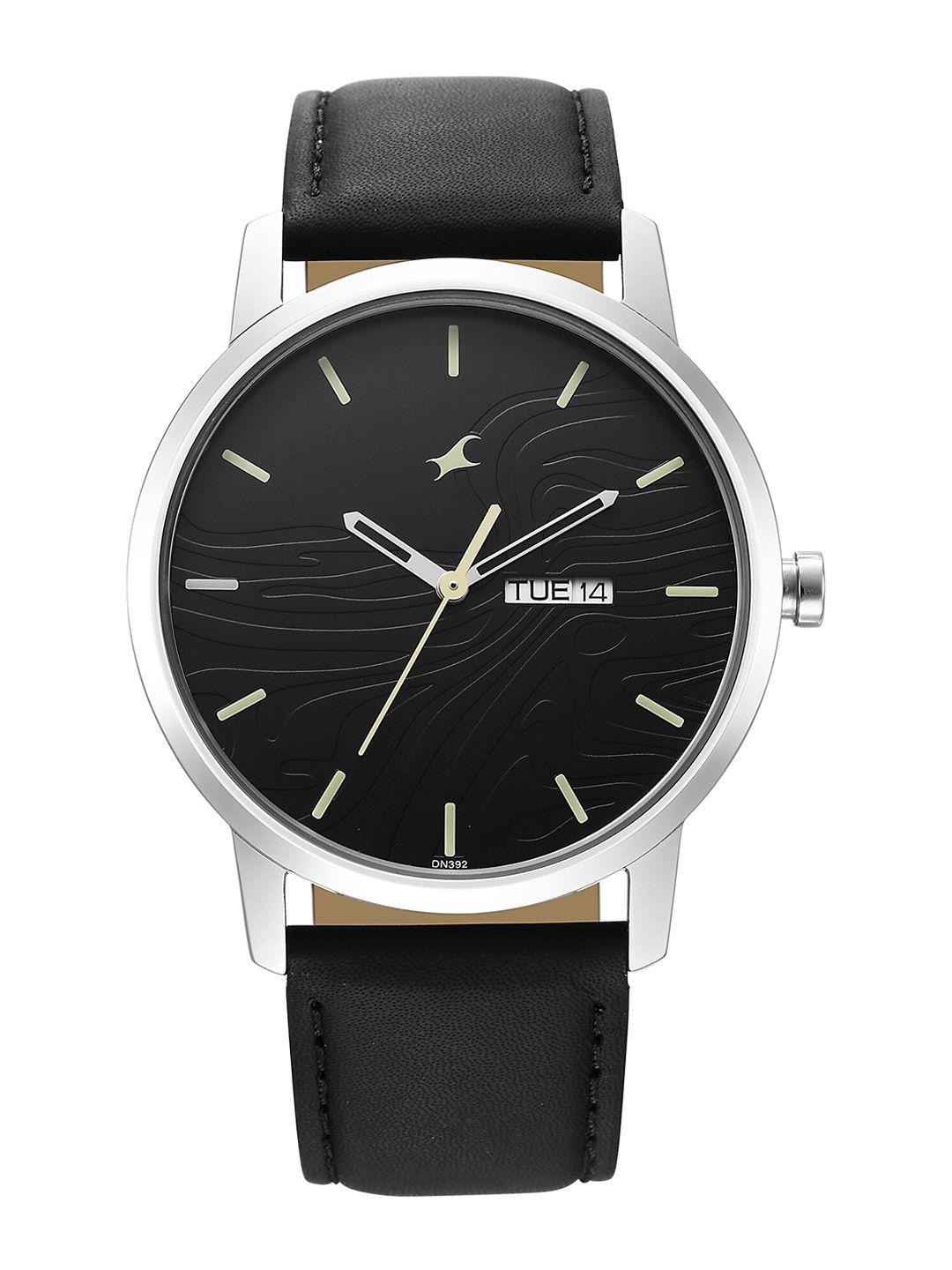 fastrack-men-textured-round-dial-&-leather-straps-analogue-watch--3295sl01