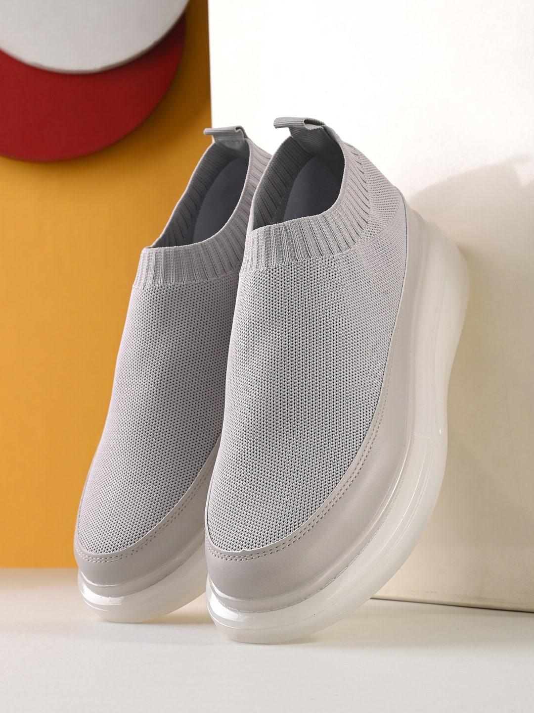 spykar-men-woven-design-knitted-sweat-absorbtion-contrast-sole-slip-on-sneakers
