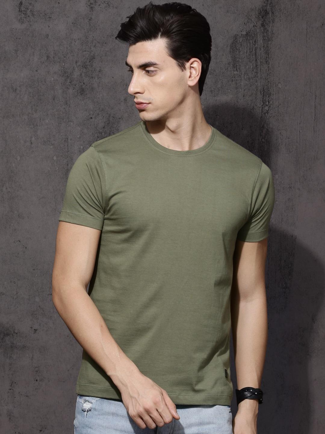 Roadster Men Green Solid Round Neck T-shirt