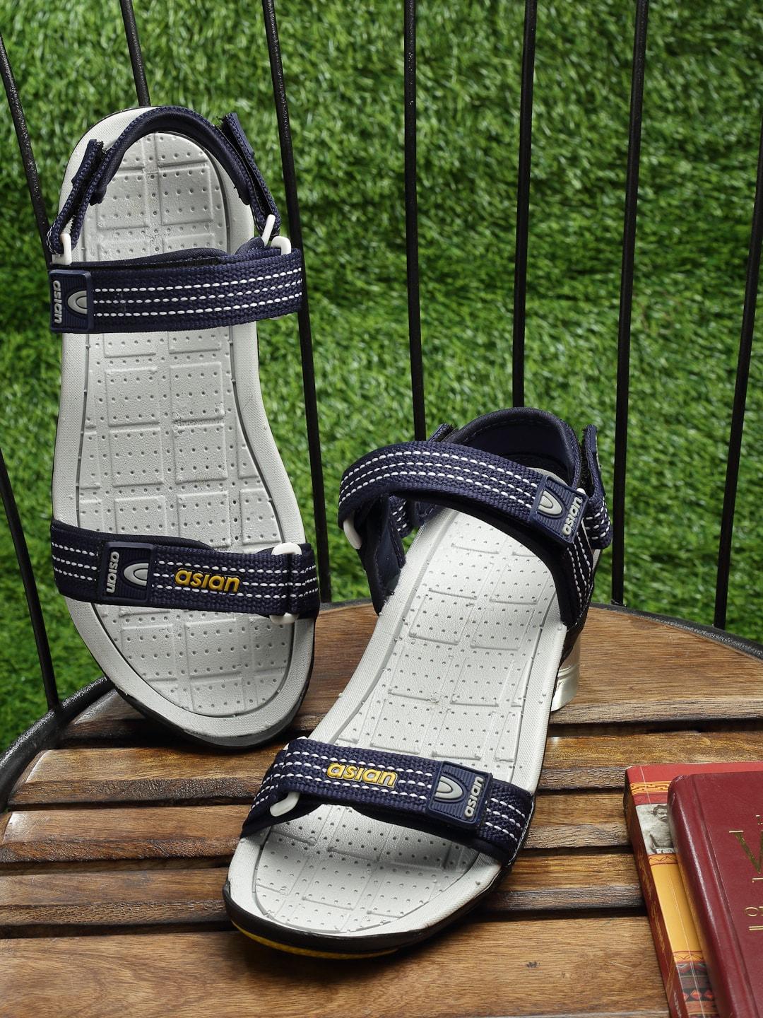 asian-men--vintage-21-textured-sports-sandals