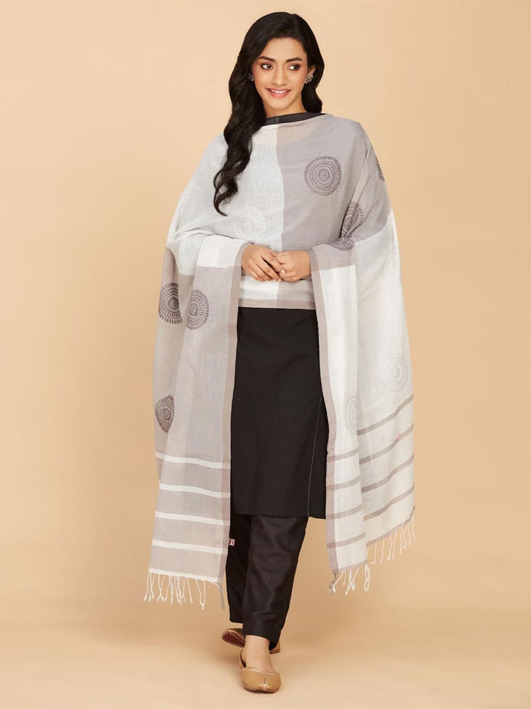 fabindia-white-&-grey-ethnic-motifs-embroidered-dupatta-with-chikankari