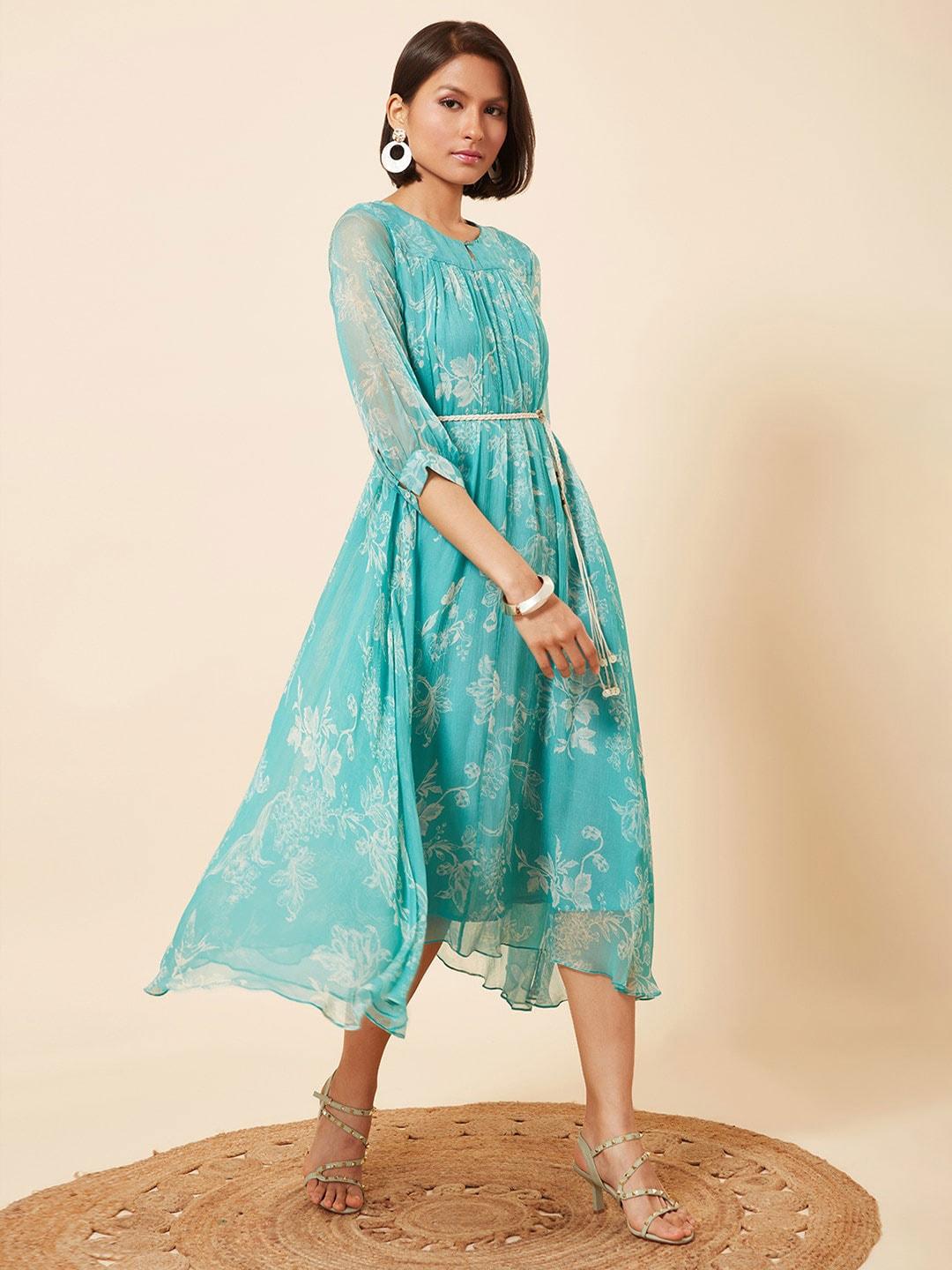 Marigold Lane Blue Floral Print Fit & Flare Midi Dress