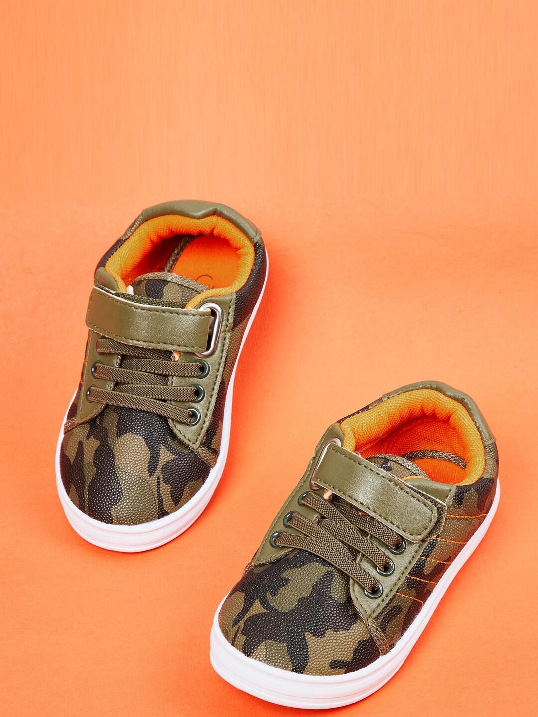 max Boys Green Printed Slip-On Sneakers