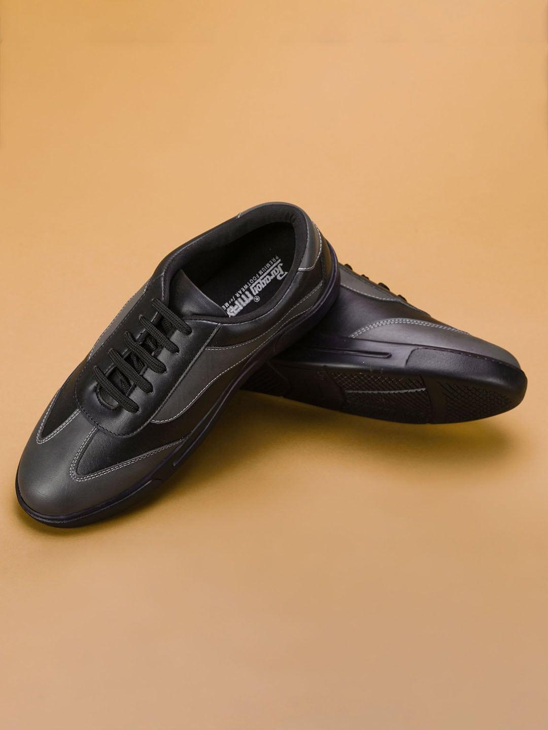 Paragon Men Textured Comfort Insole Basics Sneakers