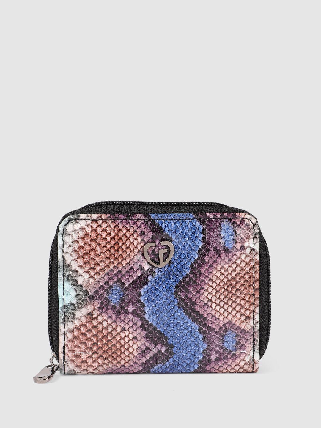caprese-women-textured-zip-around-wallet