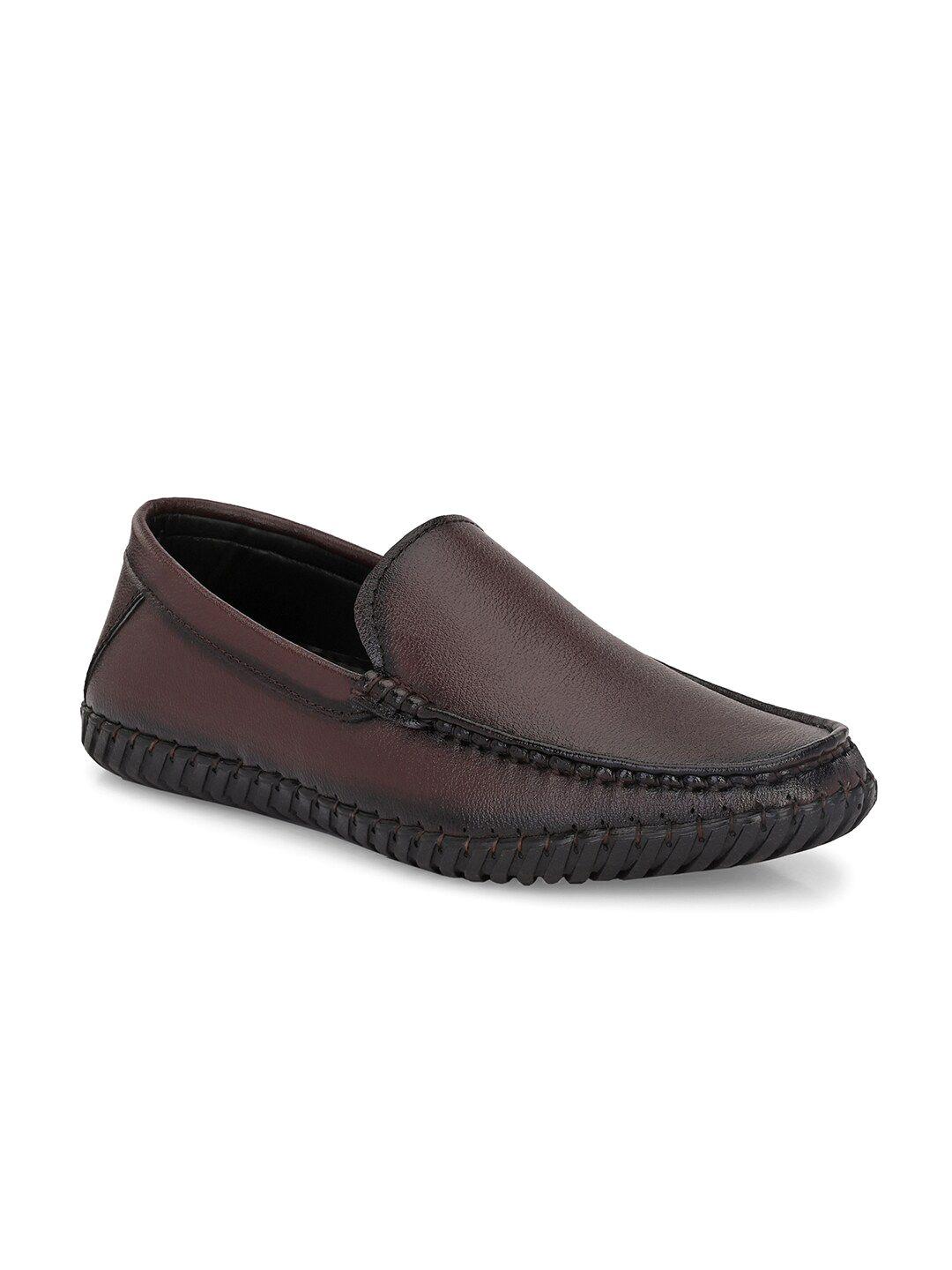HERE&NOW Men Brown Textured Round Toe Loafers