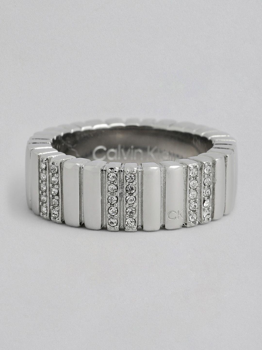 calvin-klein-women-minimalistic-metals-stone-finger-ring