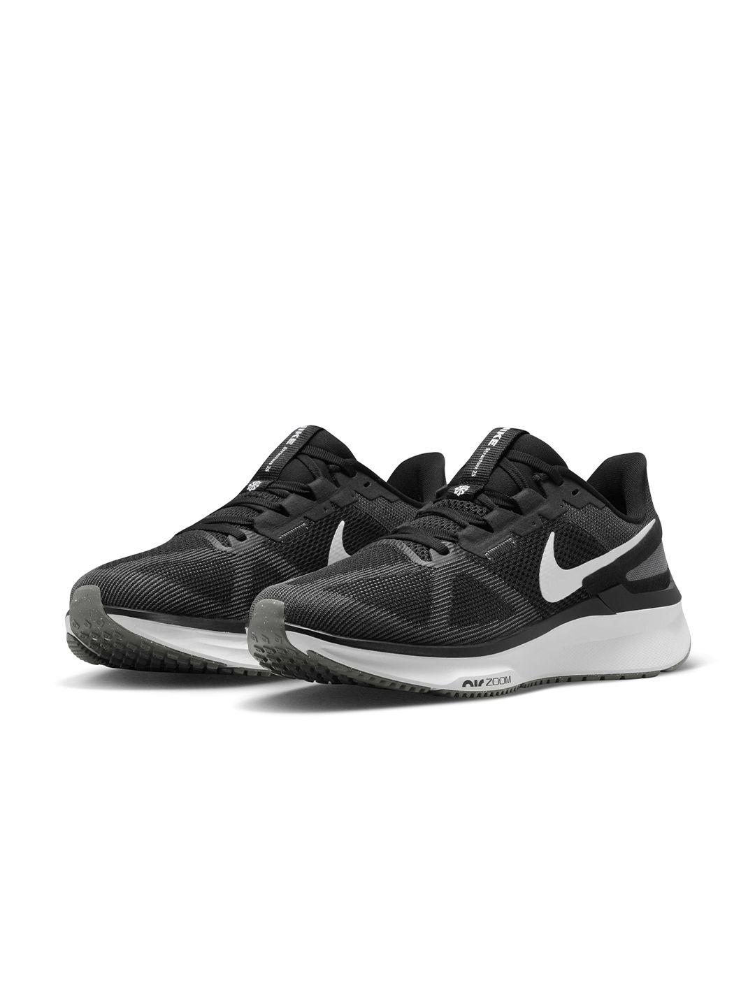 Nike Men Structure 25 Textured Running Shoes