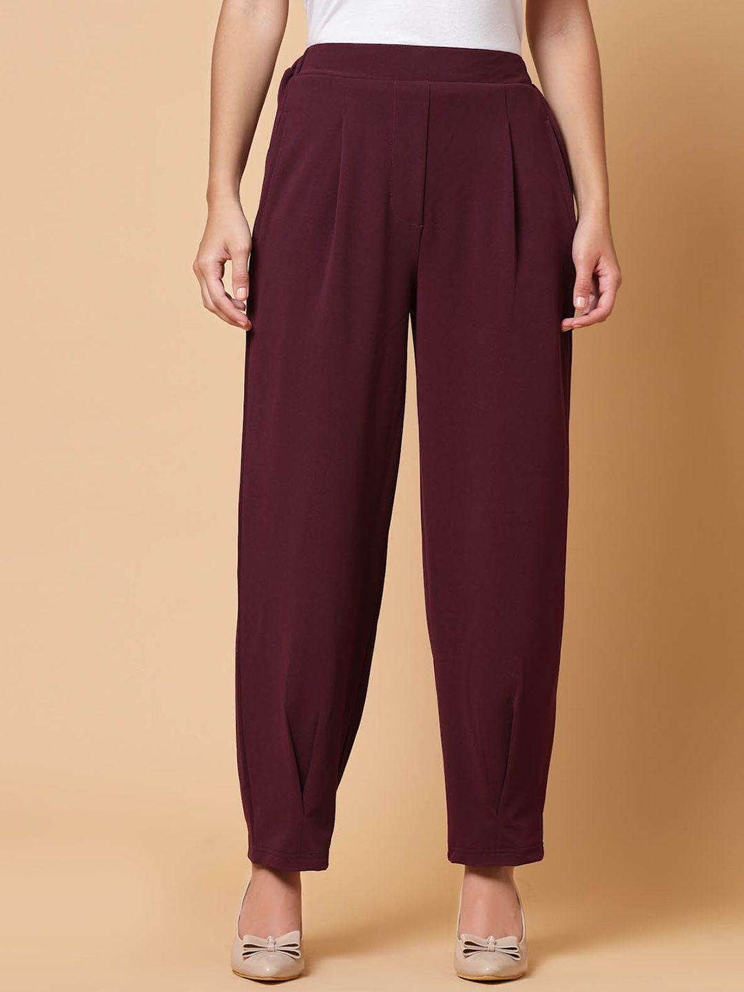 pluss-women-maroon-solid-pleated-trousers
