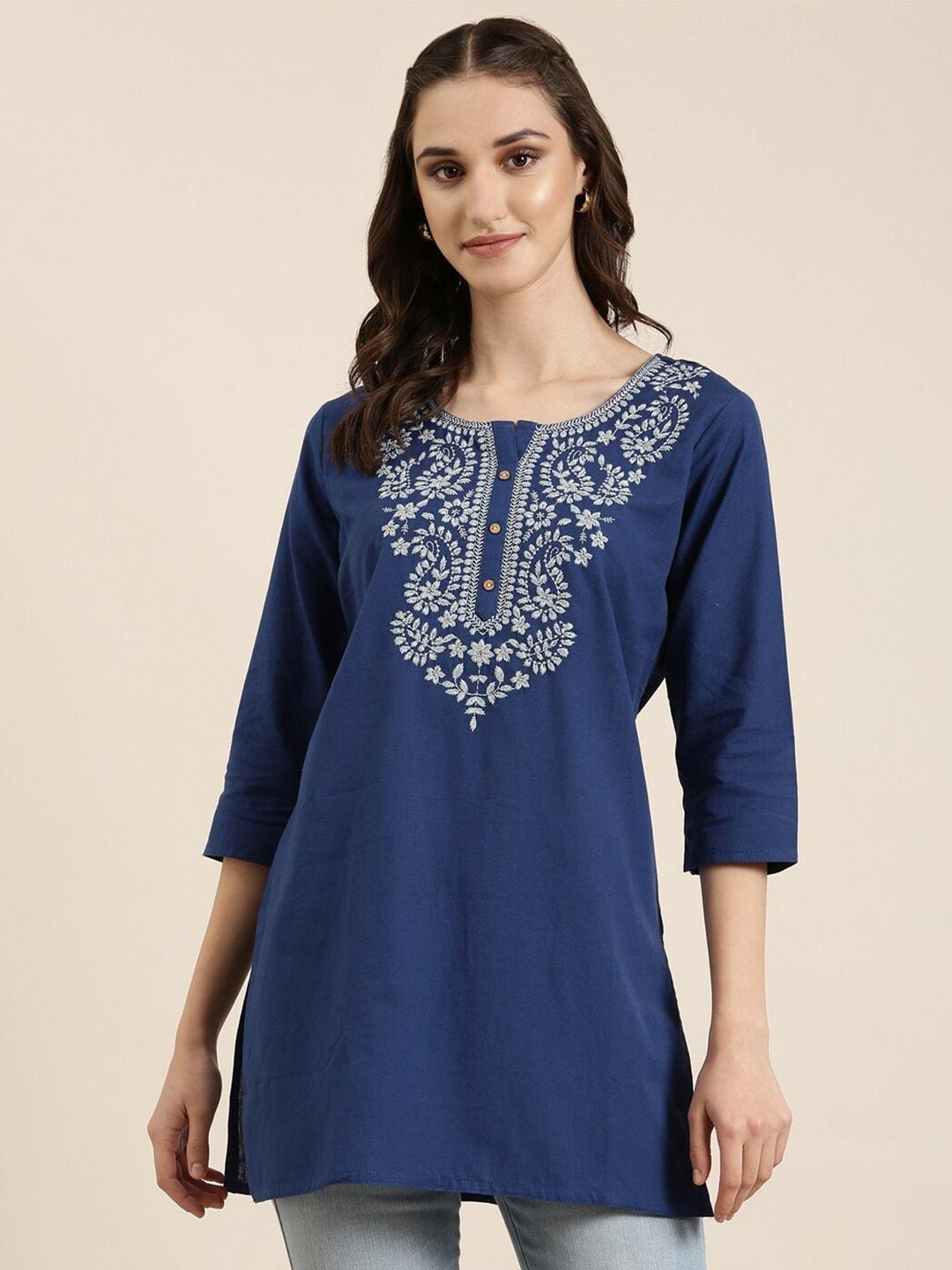 SHOWOFF Floral Embroidered Round Neck Kurti
