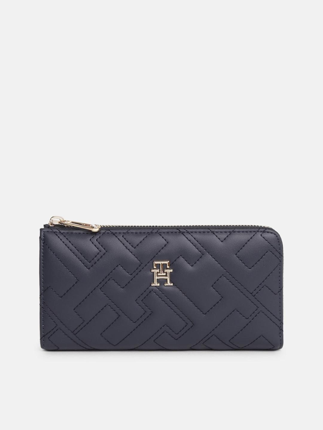 tommy-hilfiger-textured-purse-clutch-with-quilted