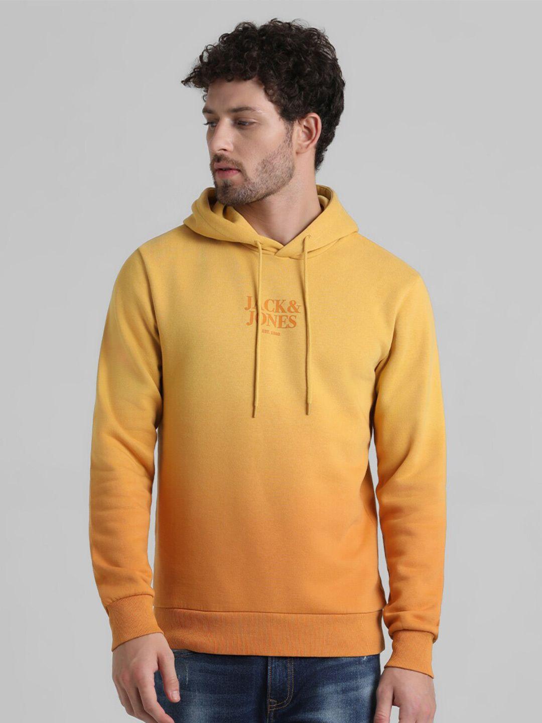 jack-&-jones-printed-hooded-sweatshirt