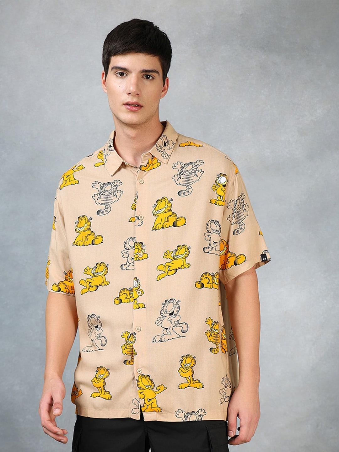 Bewakoof Beige Garfield Printed Opaque Oversized Casual Shirt