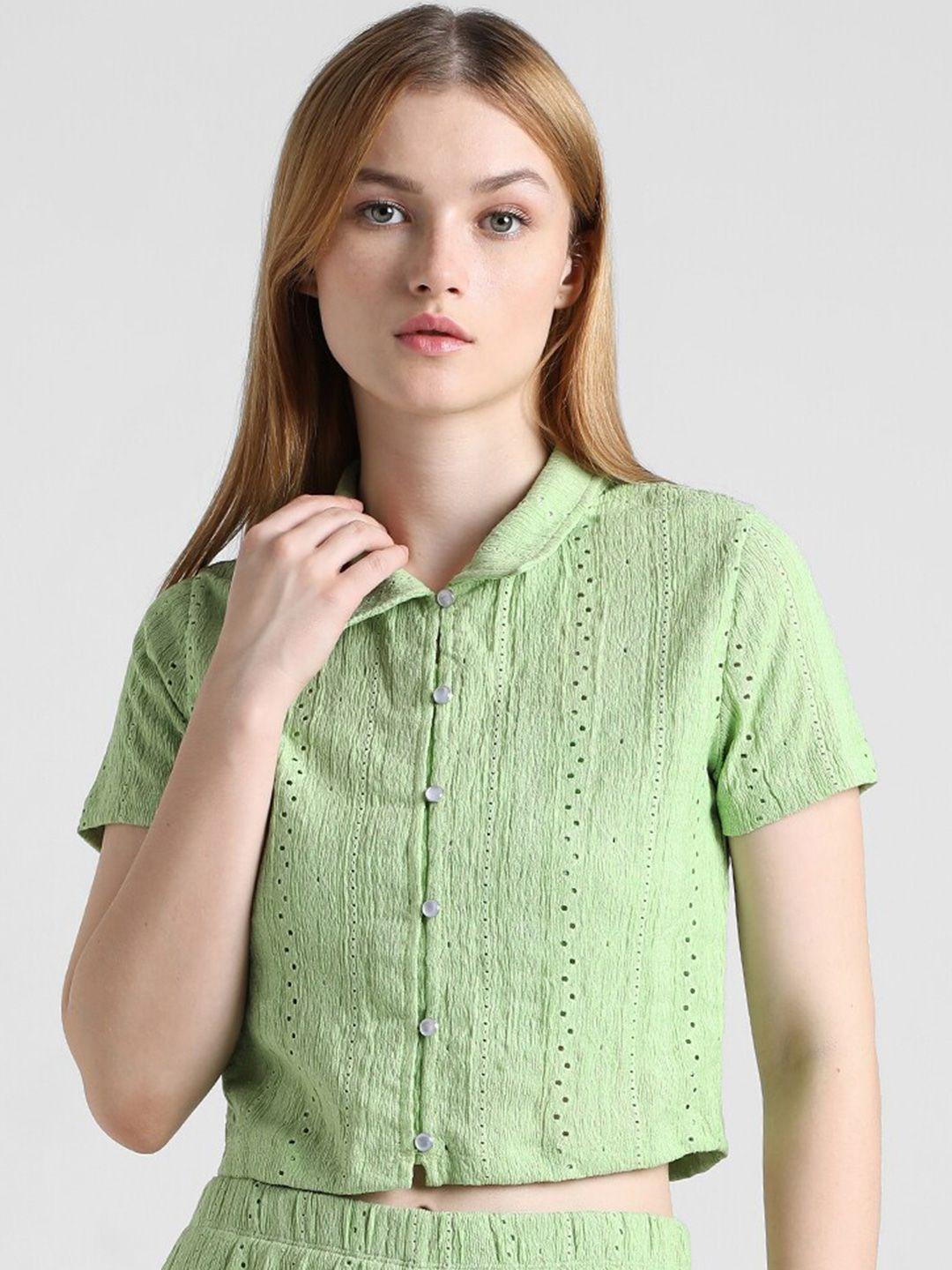 ONLY Onljon Garden SS Self Design Boxy Crop Shirt Style Top