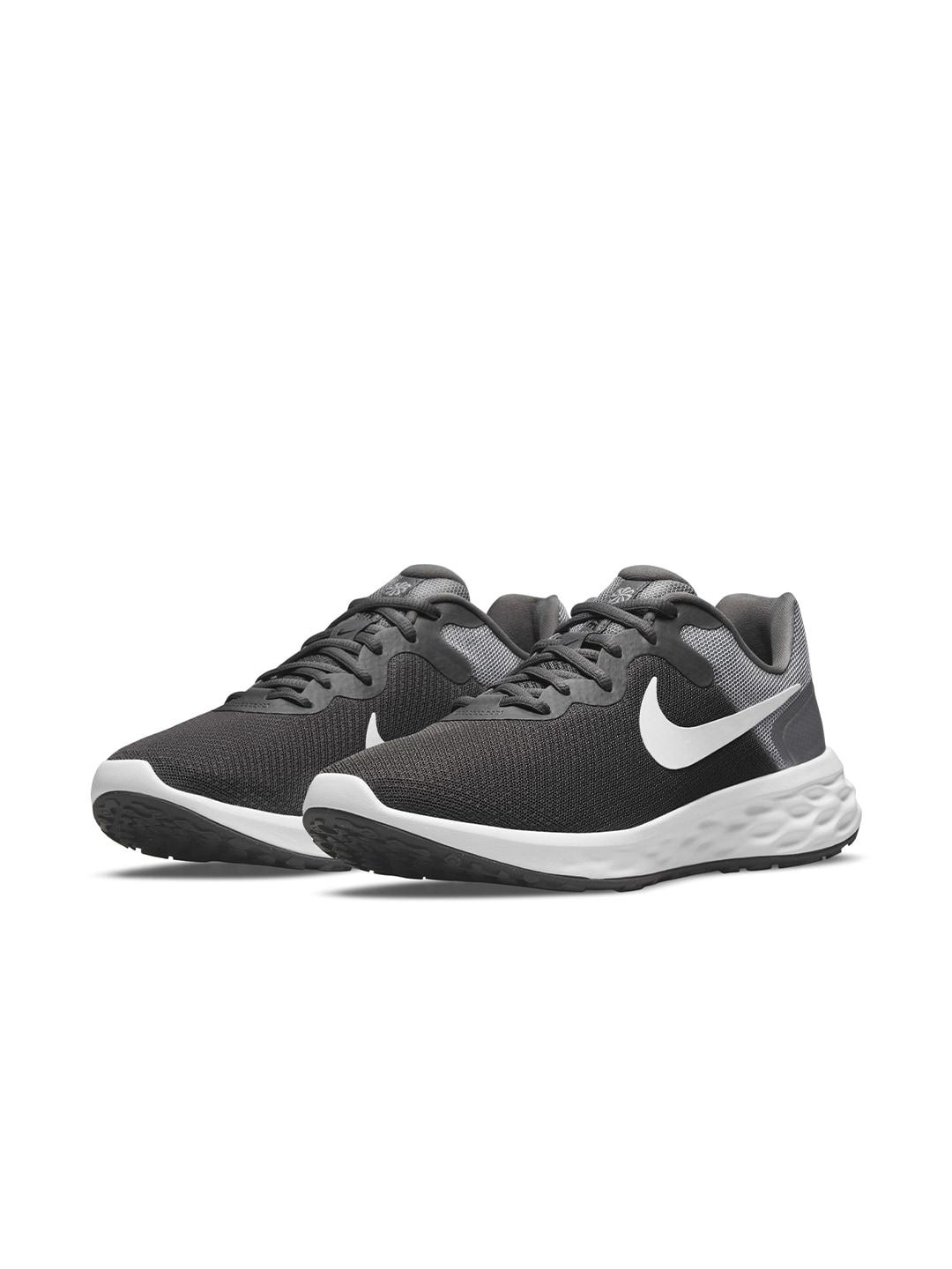 Nike Men Textured Road Running Sports Shoes