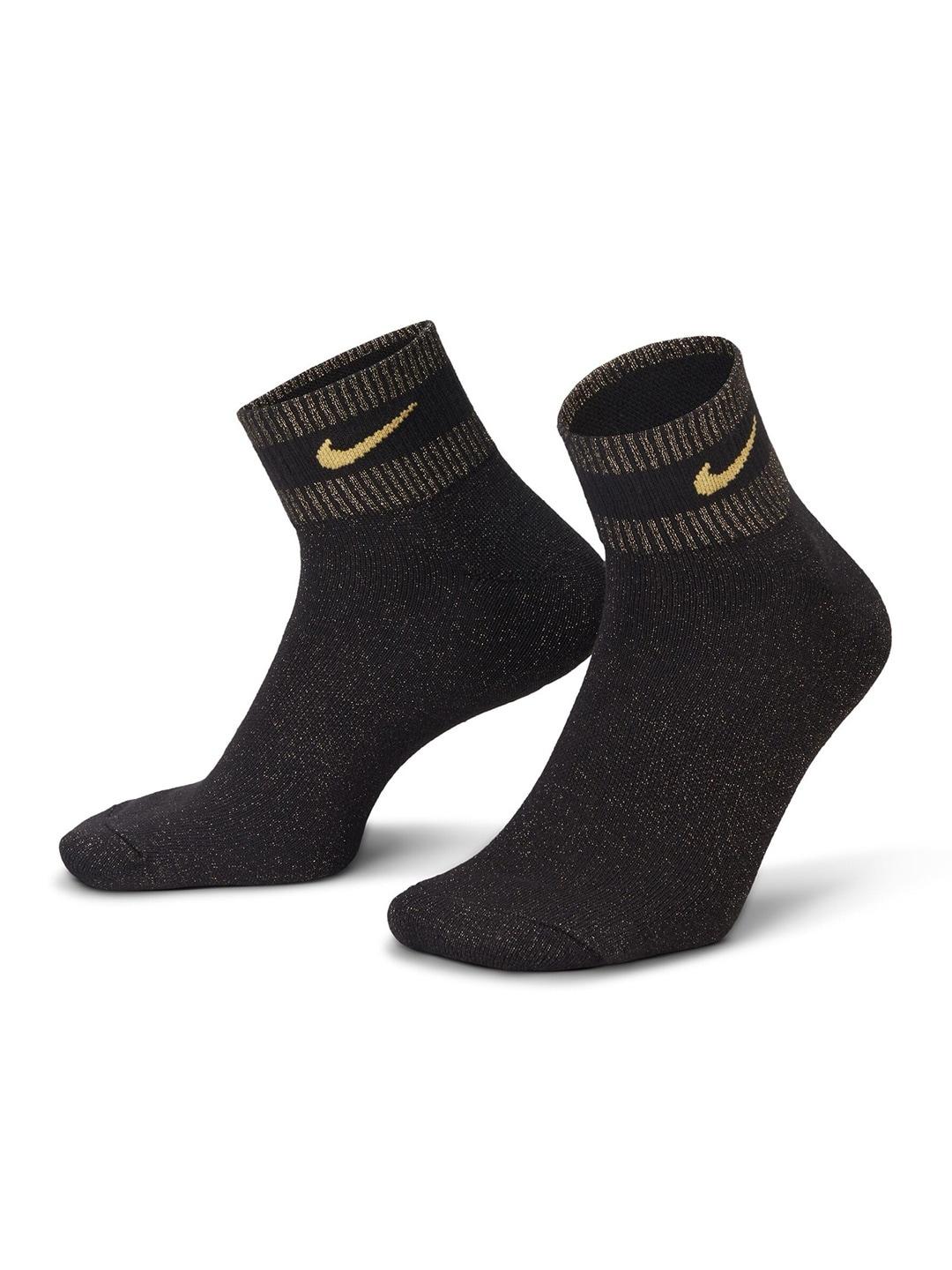 nike-men-everyday-essentials-patterned-above-ankle-length-socks