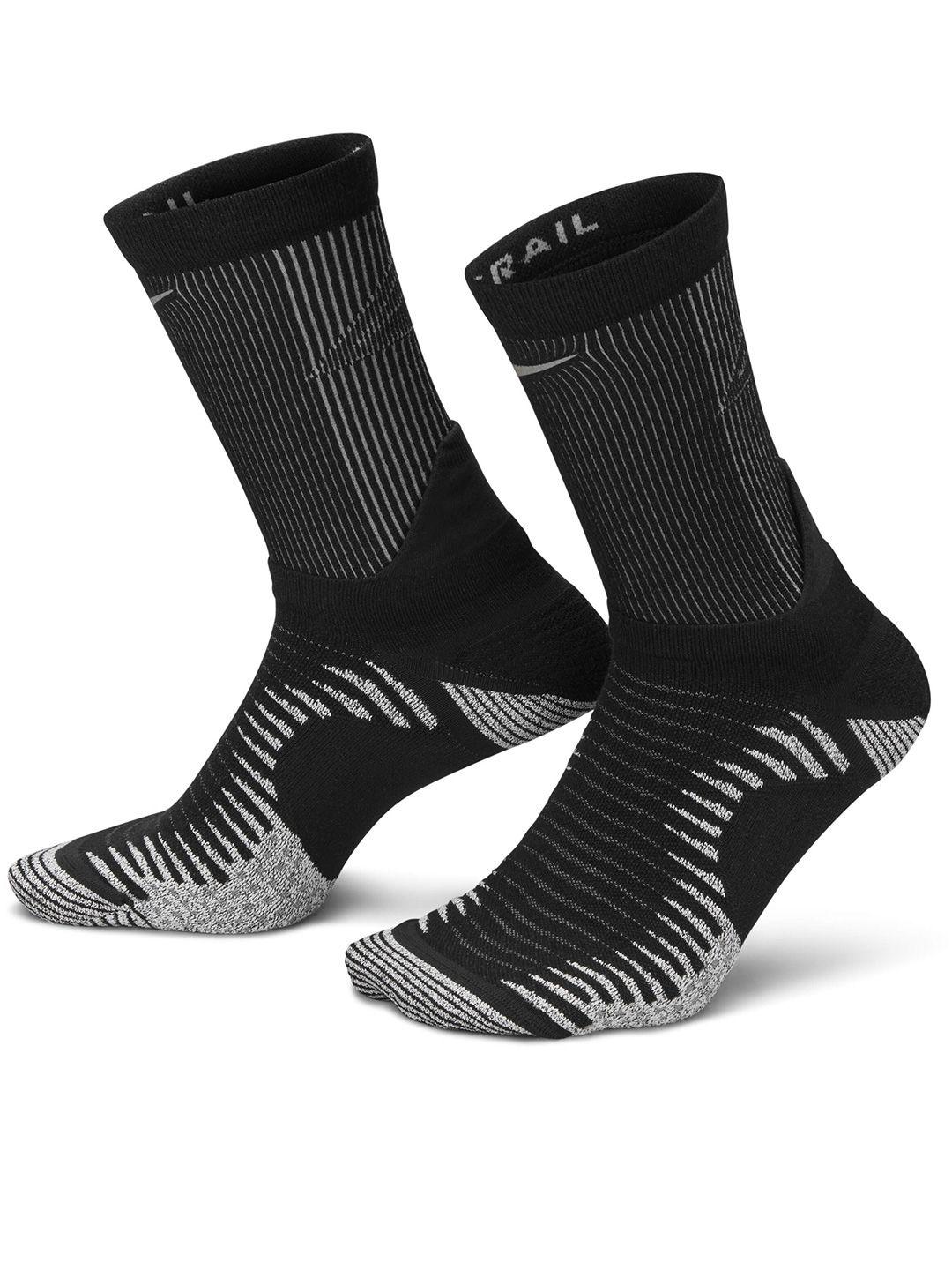 nike-dri-fit-trail-running-cotton-crew-socks