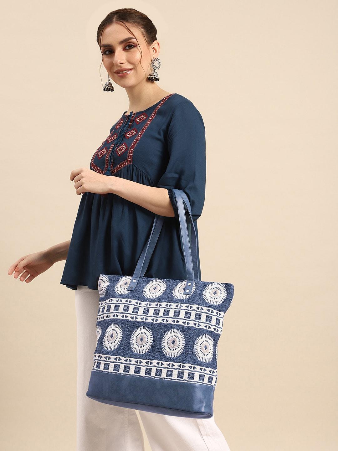 sangria-ethnic-motifs-printed-oversized-shopper-tote-bag
