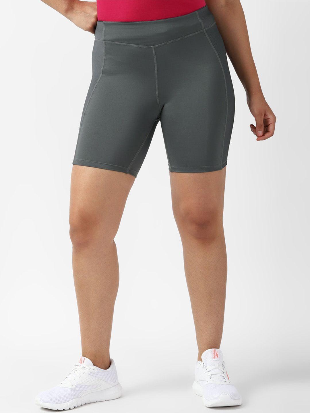 reebok-women-slim-fit-training-app-sports-shorts
