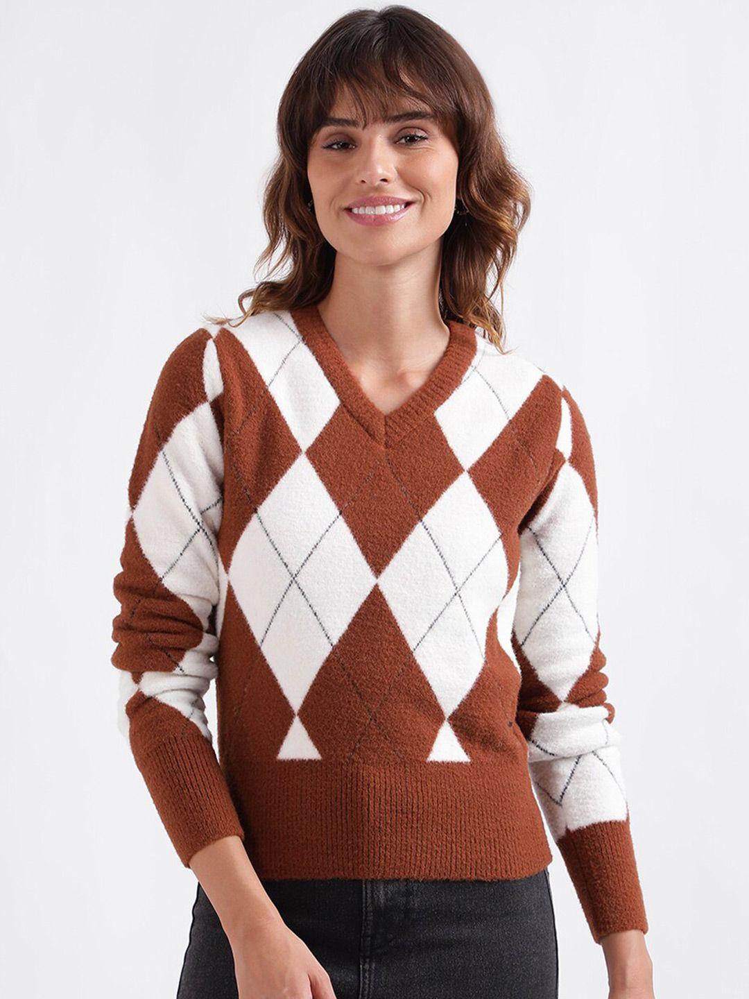 iconic-argyle-printed-v-neck-pullover-sweater