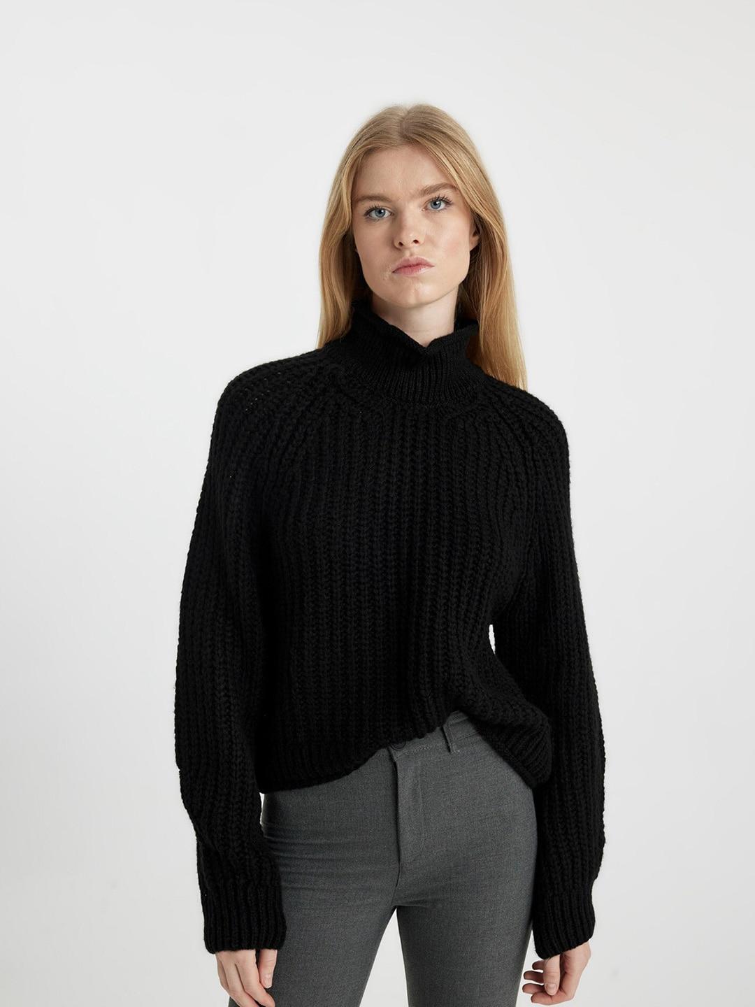 defacto-cable-knit-mock-collar-pullover