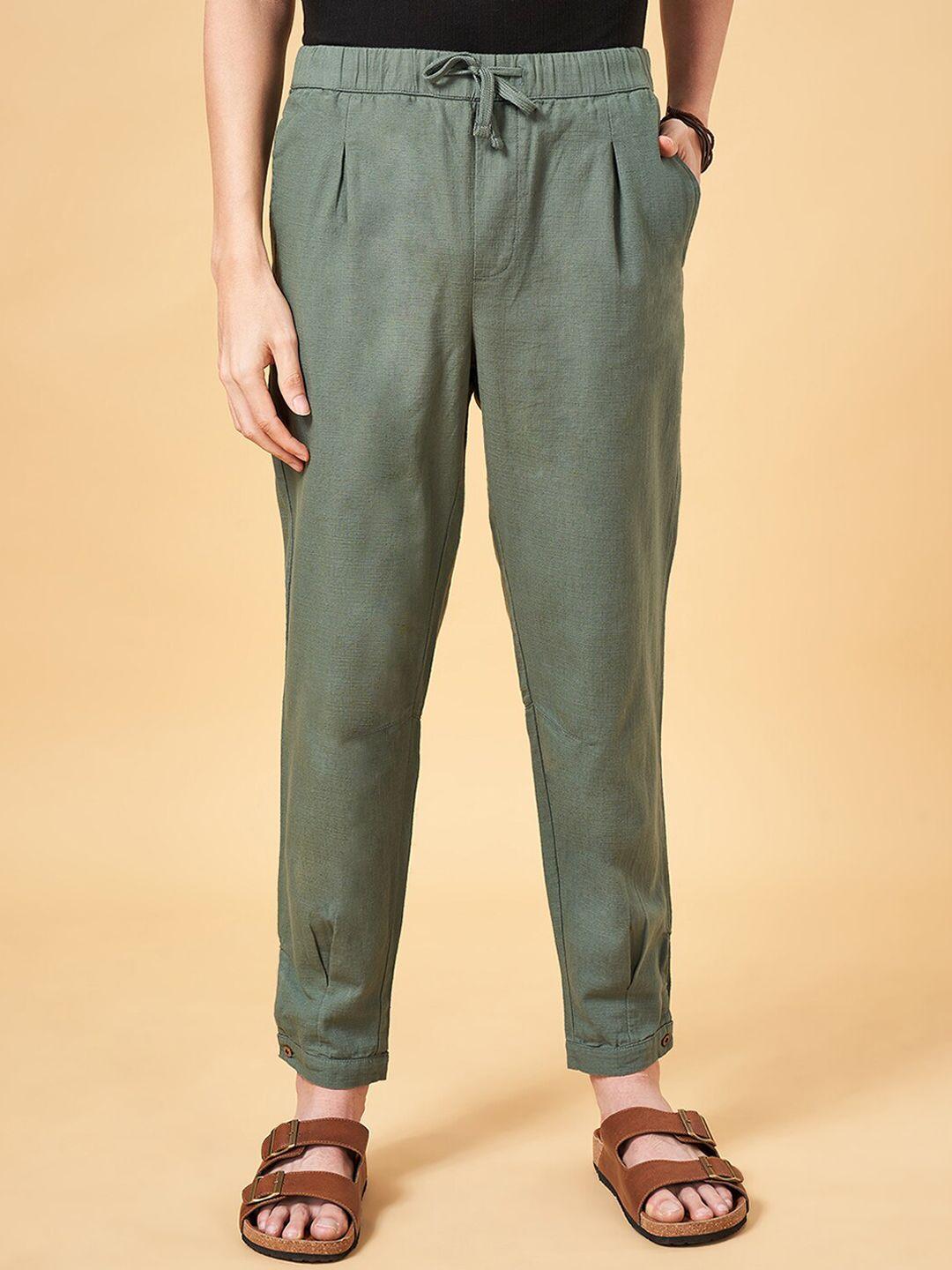 7-alt-by-pantaloons-men-regular-fit-mid-rise-plain-cotton-trousers