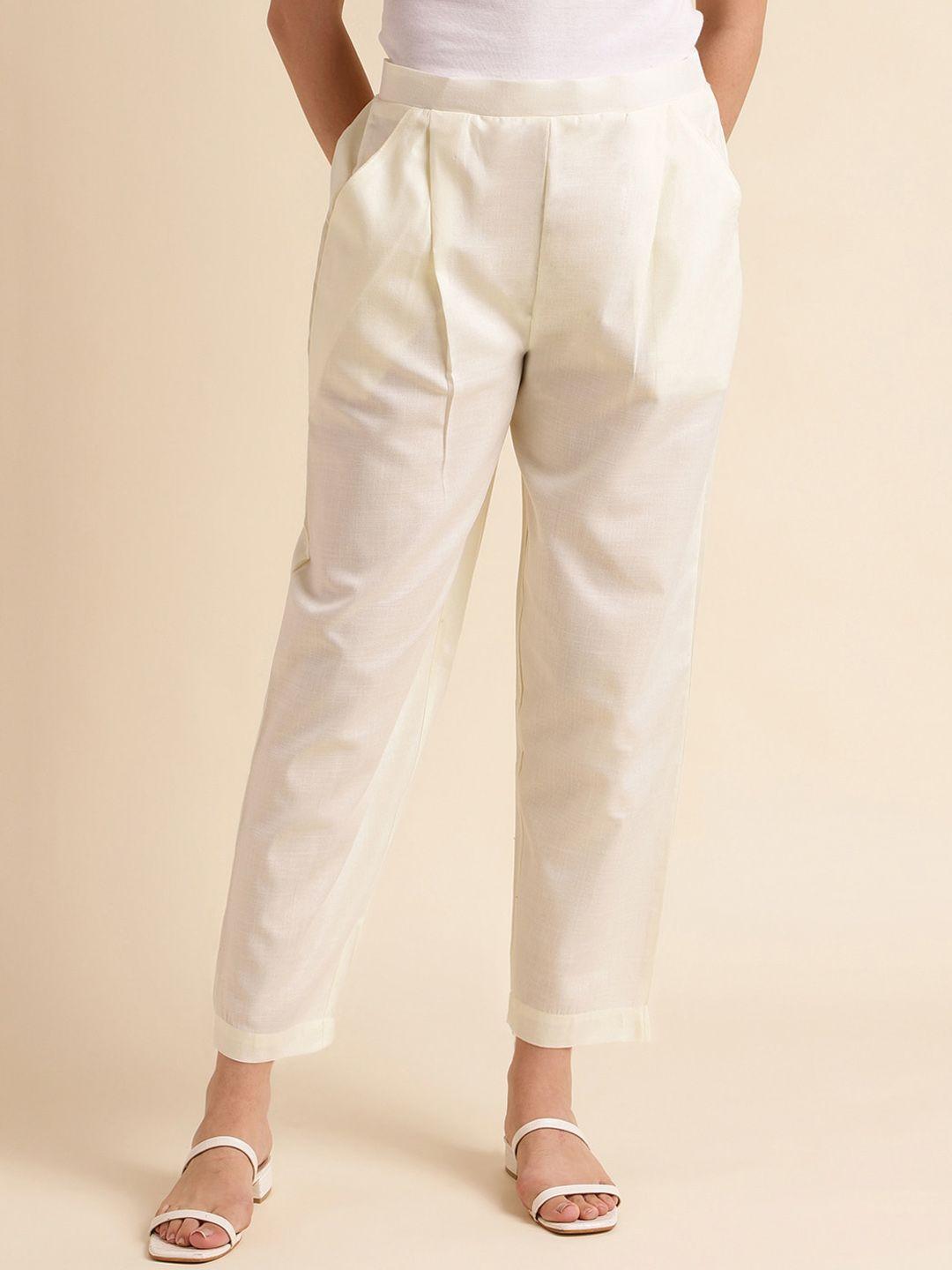 fabclub-women-smart-cotton-pleated-cropped-cigarette-trouser