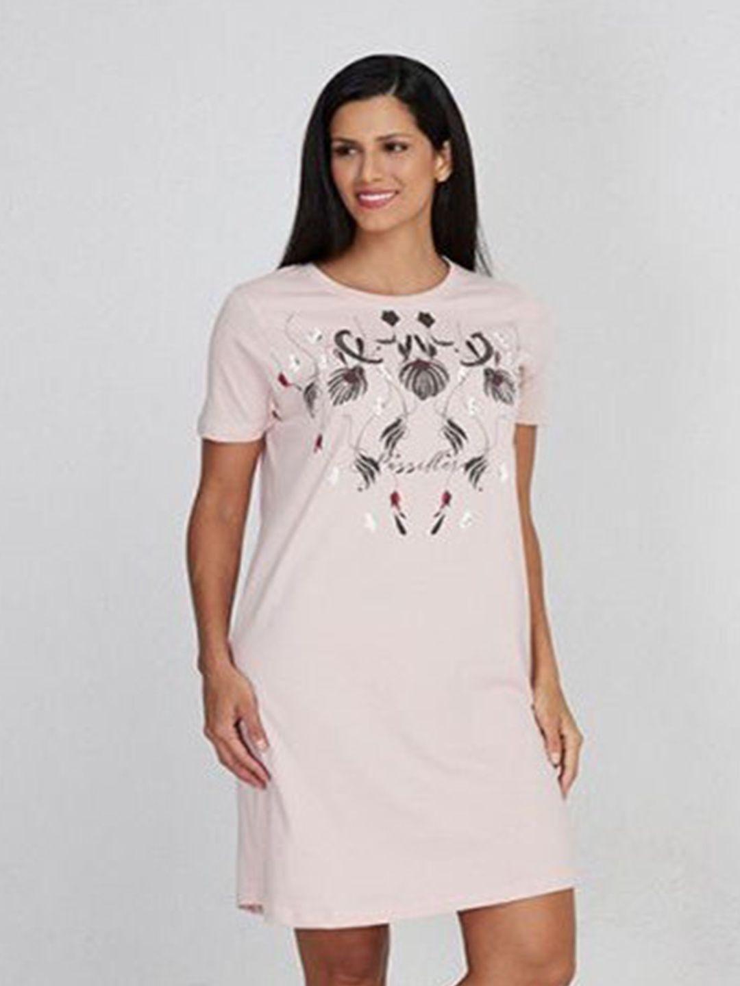 aila-graphic-printed-t-shirt-nightdress